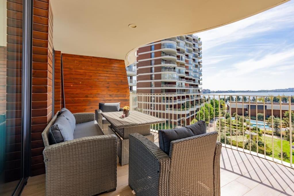Golden Stones House Sea And Lake View Istambul Exterior foto
