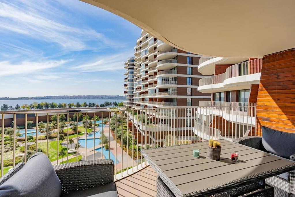 Golden Stones House Sea And Lake View Istambul Exterior foto